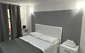 Gradoniroom26